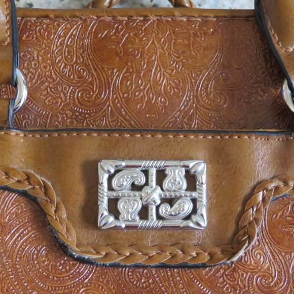 BUENO Shoulder Handbag Medium Size (681) - Picture 5 of 9